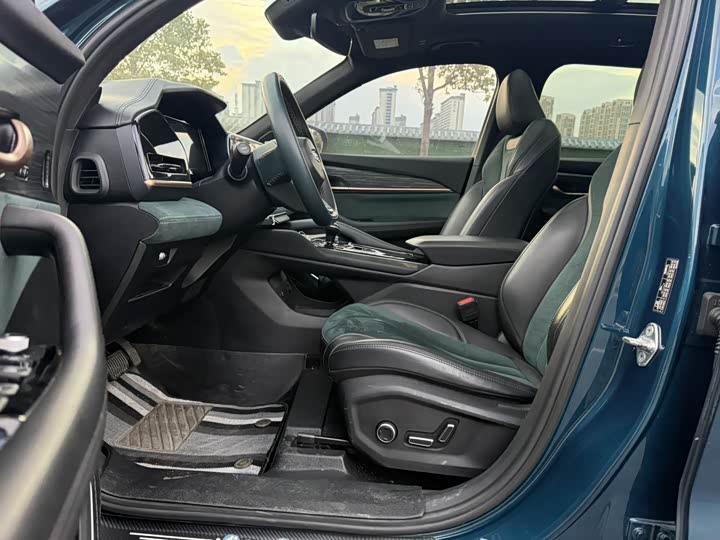 Фото 5 - Geely Monjaro