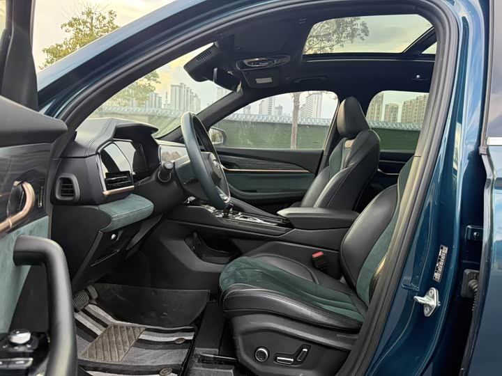 Фото 8 - Geely Monjaro