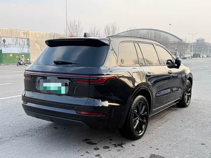 Фото 9 - LiXiang One