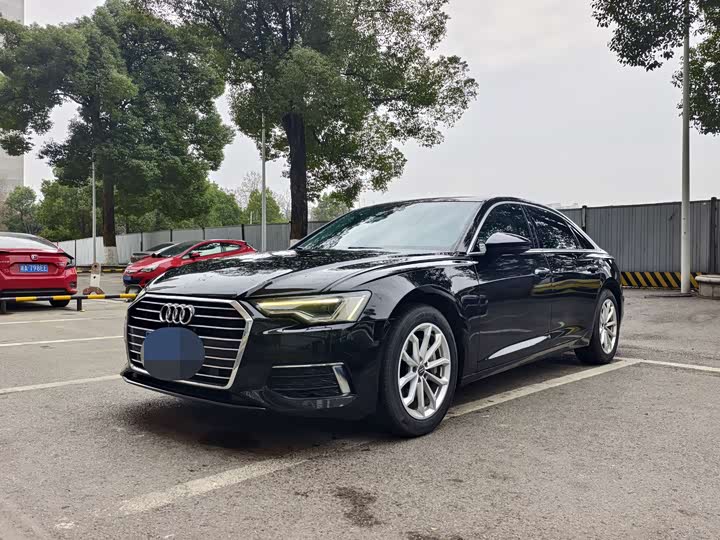 Фото 2 - Audi A6L