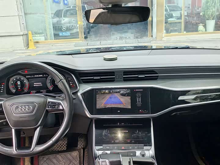 Фото 7 - Audi A6L