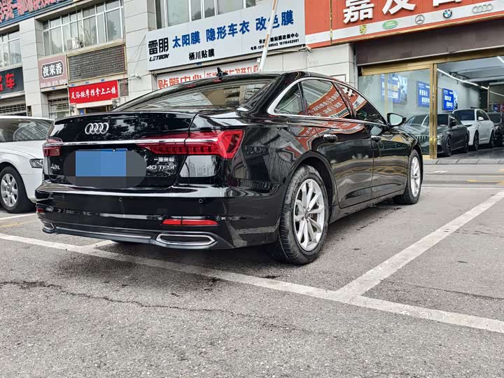 Фото 8 - Audi A6L
