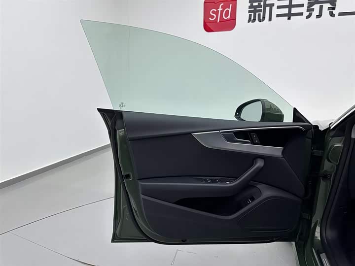 Фото 8 - Audi A5