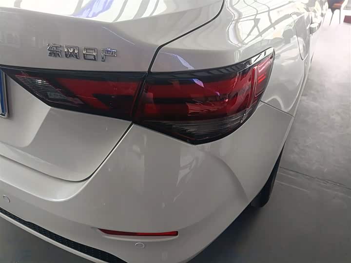 Фото 8 - Nissan Sylphy