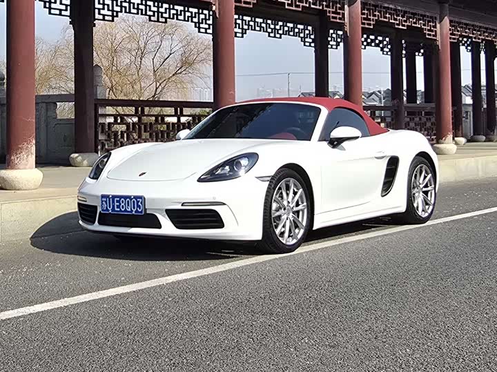 Фото 1 - Porsche 718