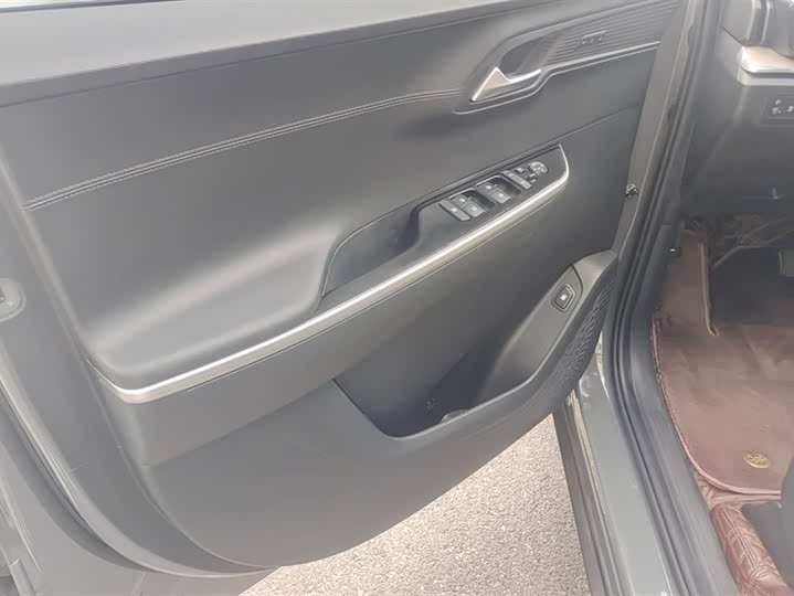 Фото 7 - Hyundai Custo