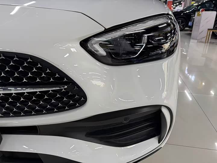 Фото 4 - Mercedes-Benz C-Class