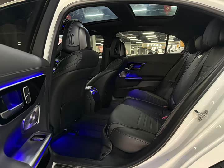 Фото 8 - Mercedes-Benz C-Class