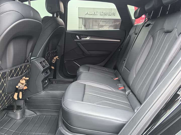 Фото 3 - Audi Q5L