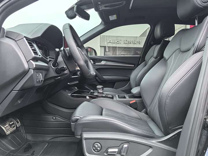 Фото 4 - Audi Q5L