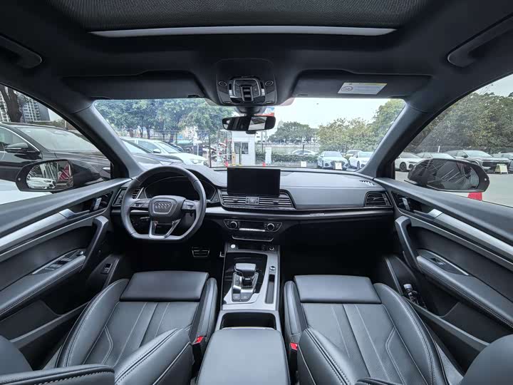 Фото 6 - Audi Q5L