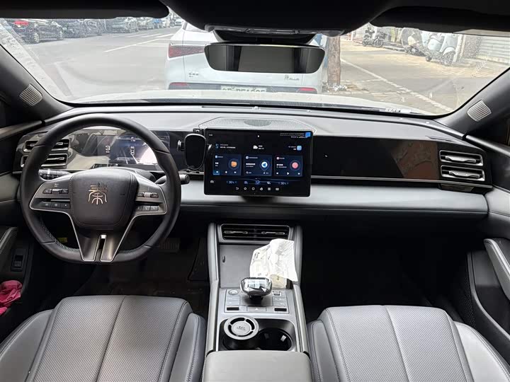 Фото 6 - BYD Qin L