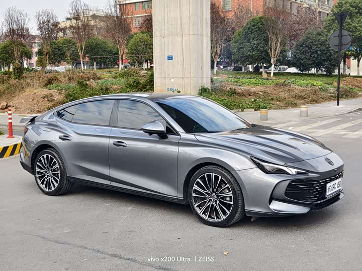 Фото 2 - MG Motor 7