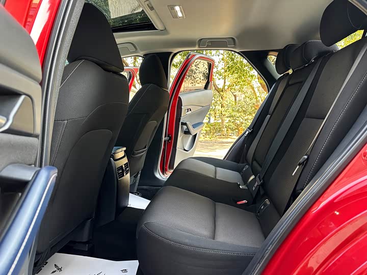 Фото 6 - Mazda CX-30