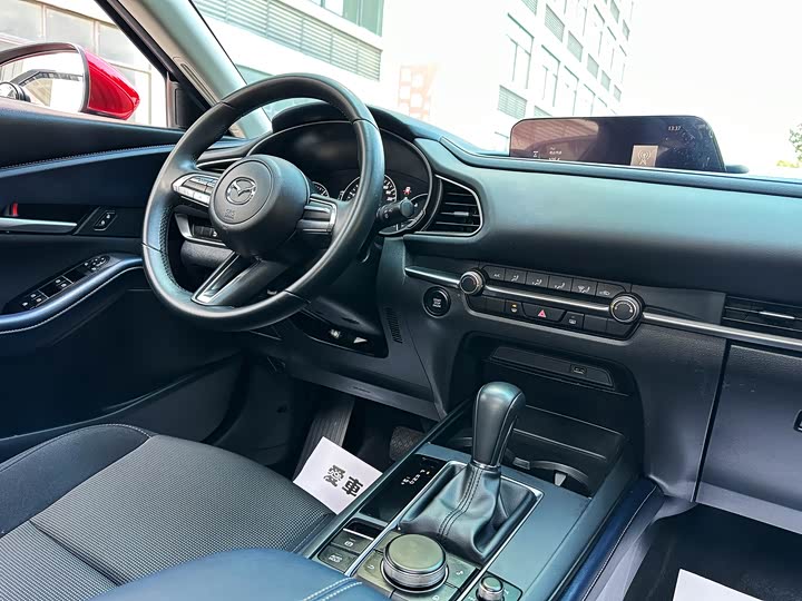 Фото 7 - Mazda CX-30