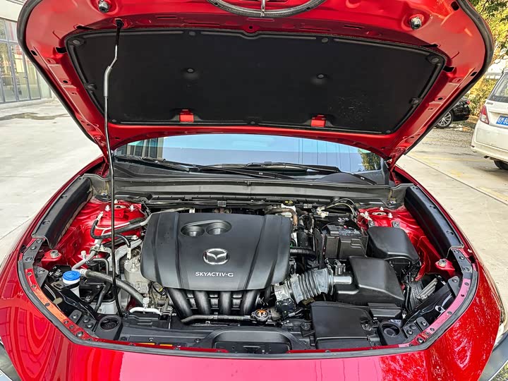 Фото 8 - Mazda CX-30