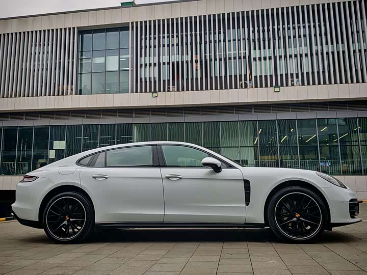 Фото 5 - Porsche Panamera