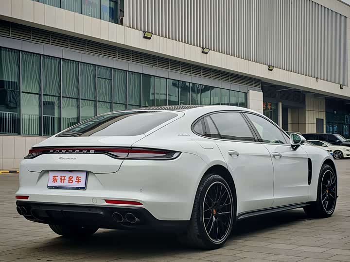Фото 8 - Porsche Panamera
