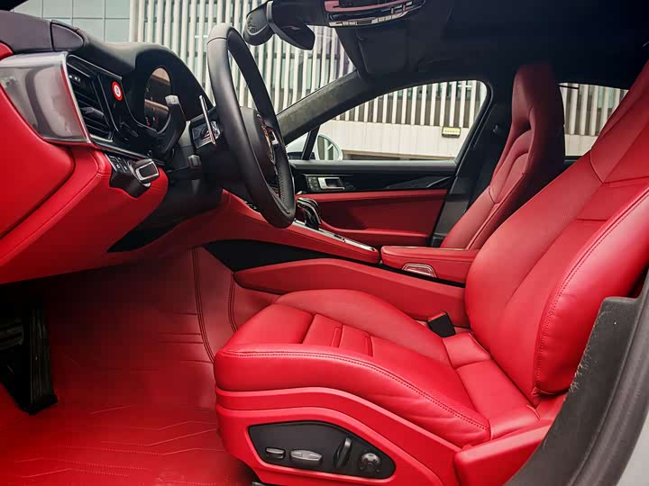 Фото 9 - Porsche Panamera