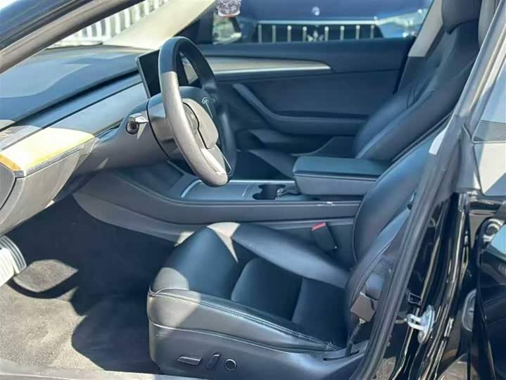 Фото 4 - Tesla Model Y