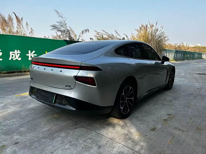 Фото 6 - XPeng P7