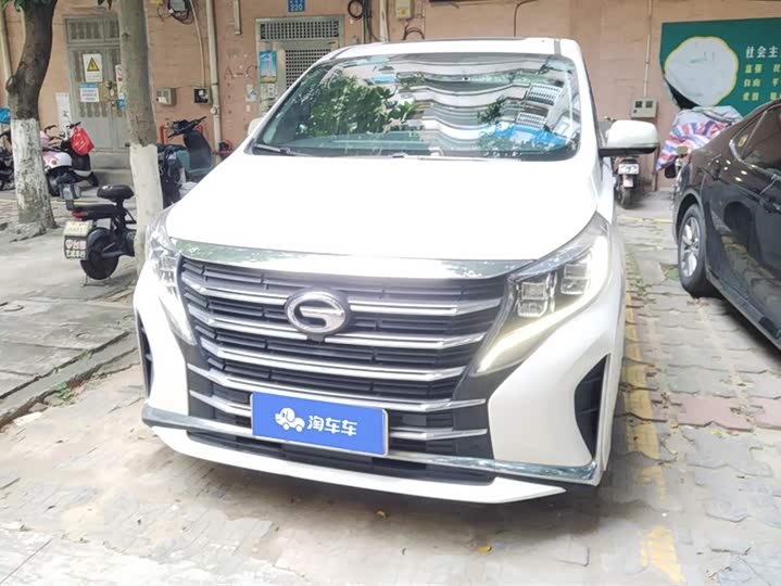 Фото 2 - GAC Trumpchi M8