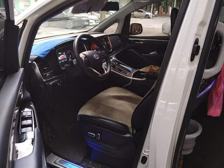 Фото 9 - GAC Trumpchi M8