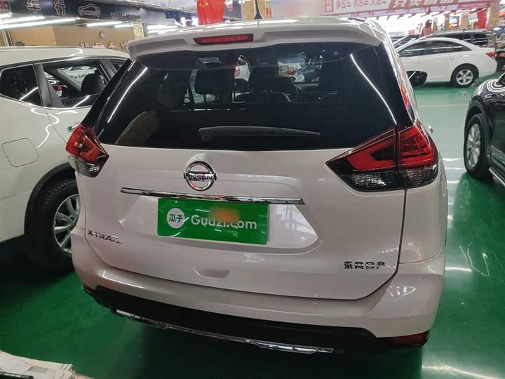 Фото 6 - Nissan X-Trail