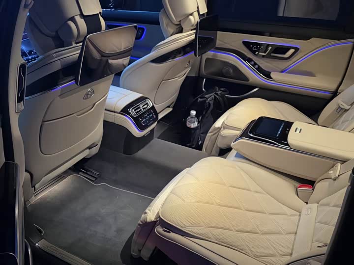 Фото 4 - Mercedes-Benz Maybach S-Class