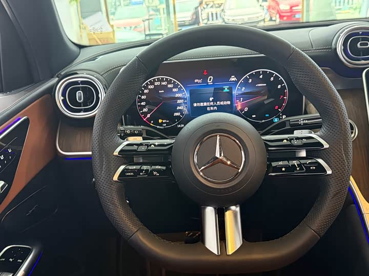 Фото 9 - Mercedes-Benz GLC-Class