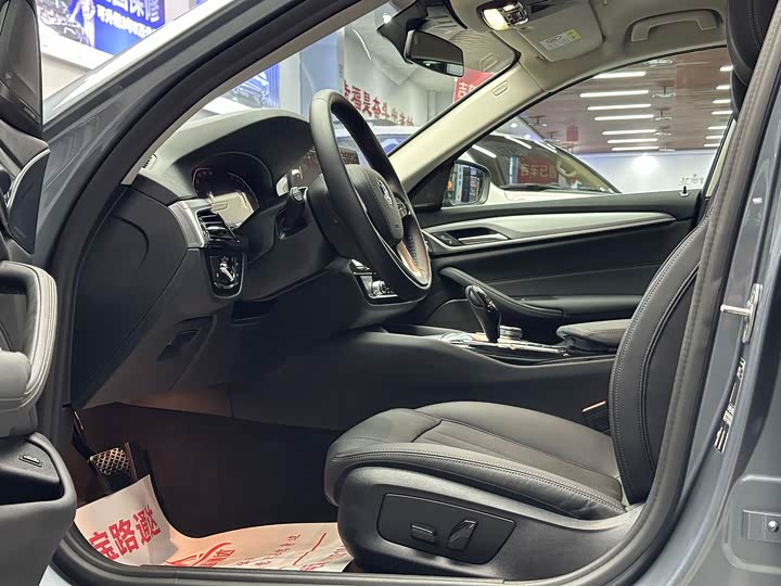 Фото 7 - BMW 5 Series