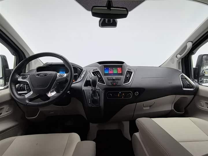 Фото 5 - Ford Tourneo