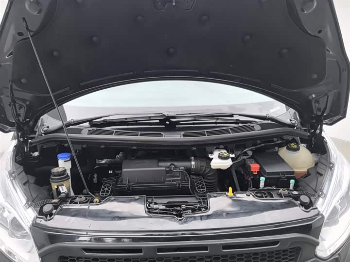 Фото 6 - Ford Tourneo