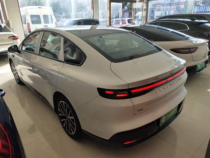 Фото 5 - Leapmotor B01