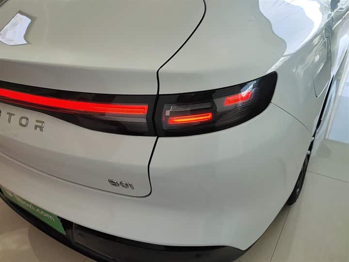 Фото 8 - Leapmotor B01