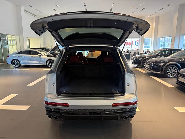 Фото 7 - Audi SQ7