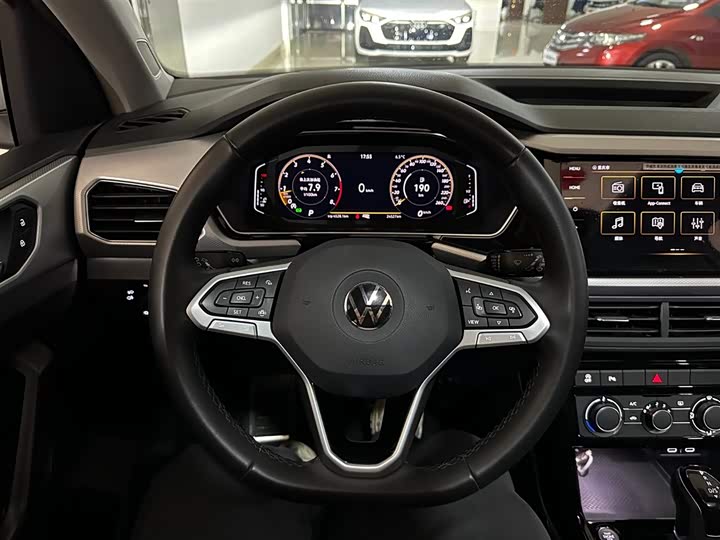 Фото 8 - Volkswagen Tacqua