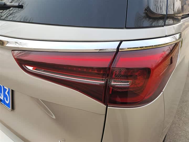 Фото 7 - Buick GL8 ES