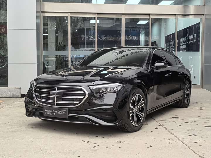 Фото 1 - Mercedes-Benz E-Class