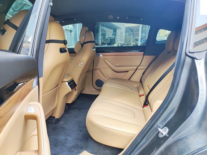 Фото 6 - Luxeed R7