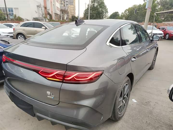 Фото 7 - BYD Qin L