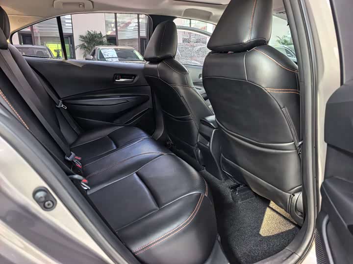 Фото 9 - Toyota Corolla