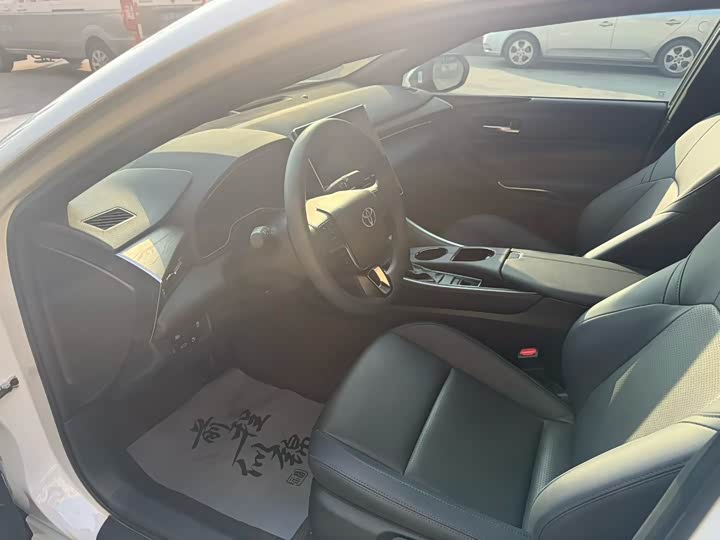 Фото 4 - Toyota Avalon