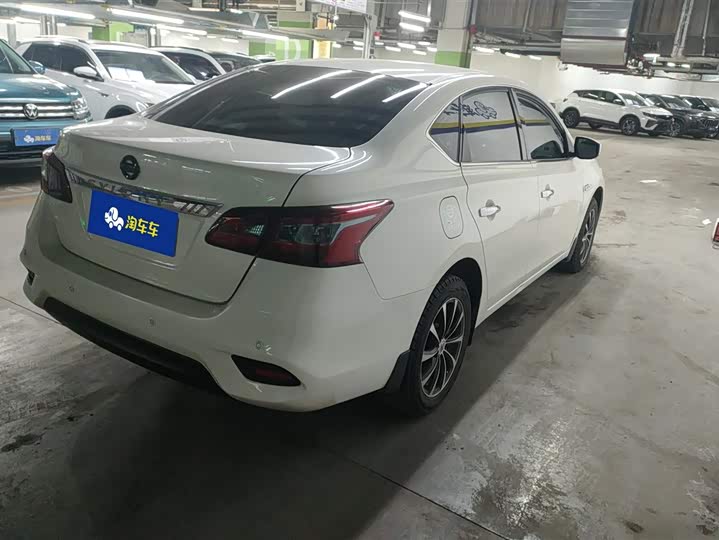 Фото 3 - Nissan Sylphy