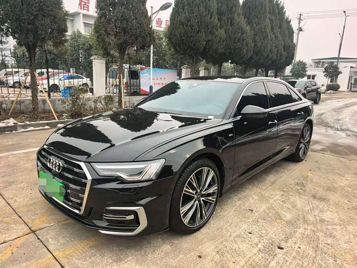 Фото 1 - Audi A6L