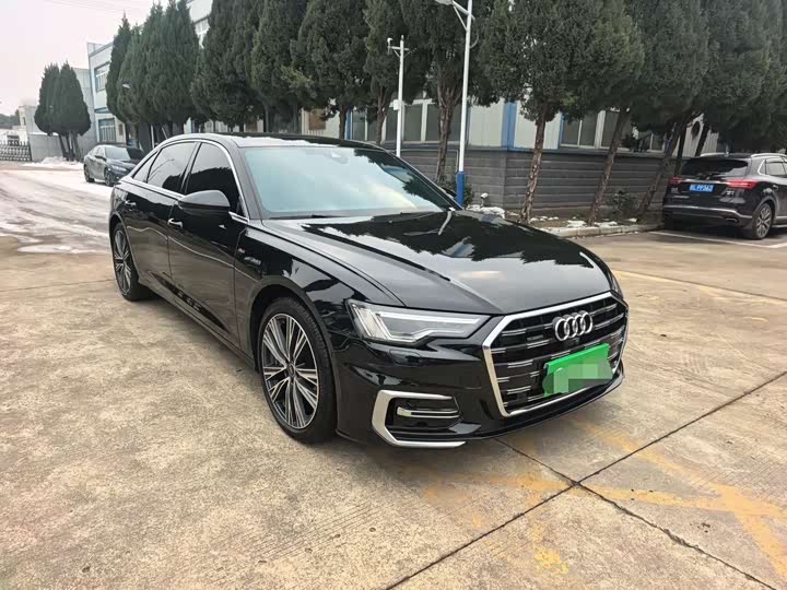 Фото 4 - Audi A6L
