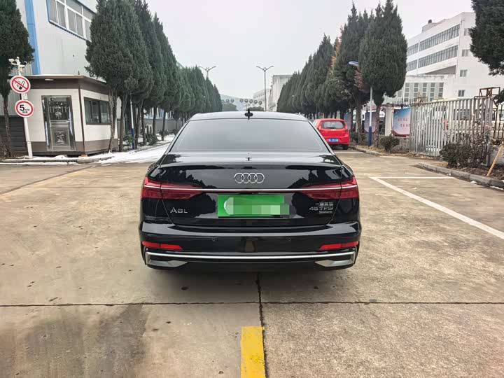 Фото 7 - Audi A6L