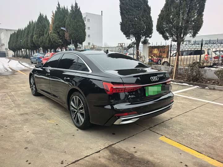 Фото 9 - Audi A6L