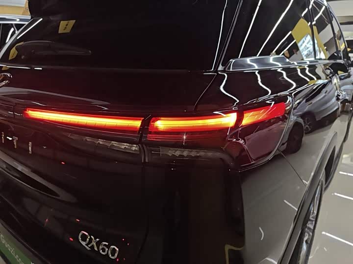 Фото 8 - Infiniti QX60