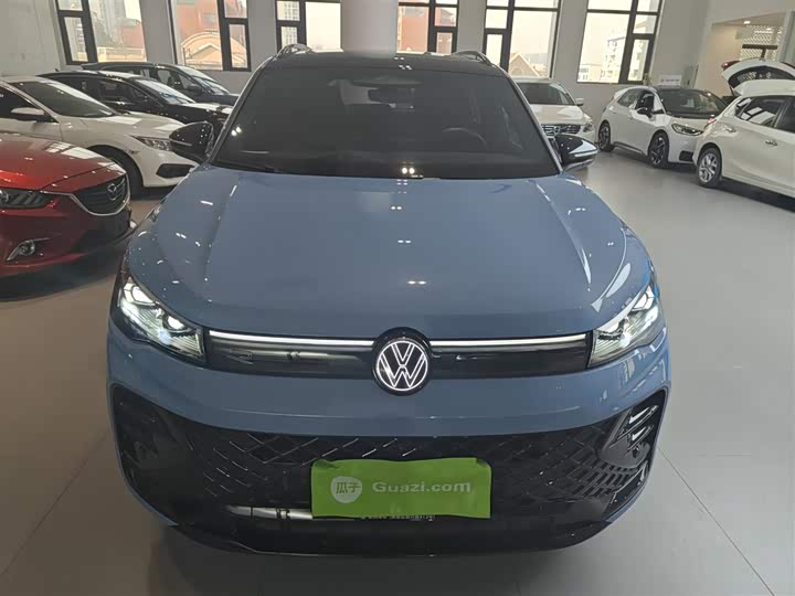 Фото 3 - Volkswagen Tiguan L Pro